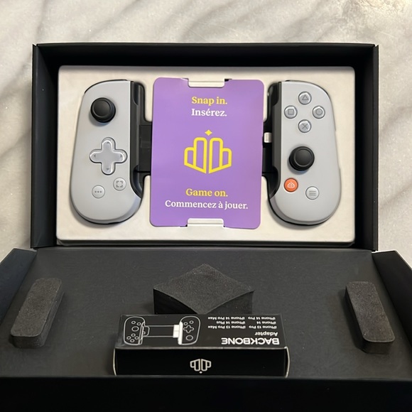 Backbone Controller for iPhone with Lighting - Picture 3 of 5